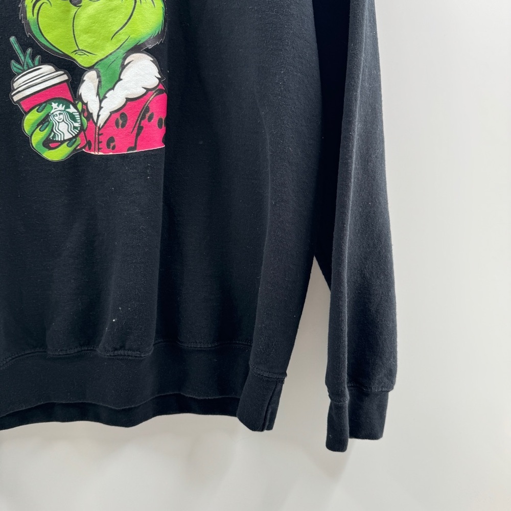 Gildan Grinch Christmas Graphic Crewneck Sweatshirt Black Holiday Pullover - Picture 3 of 6